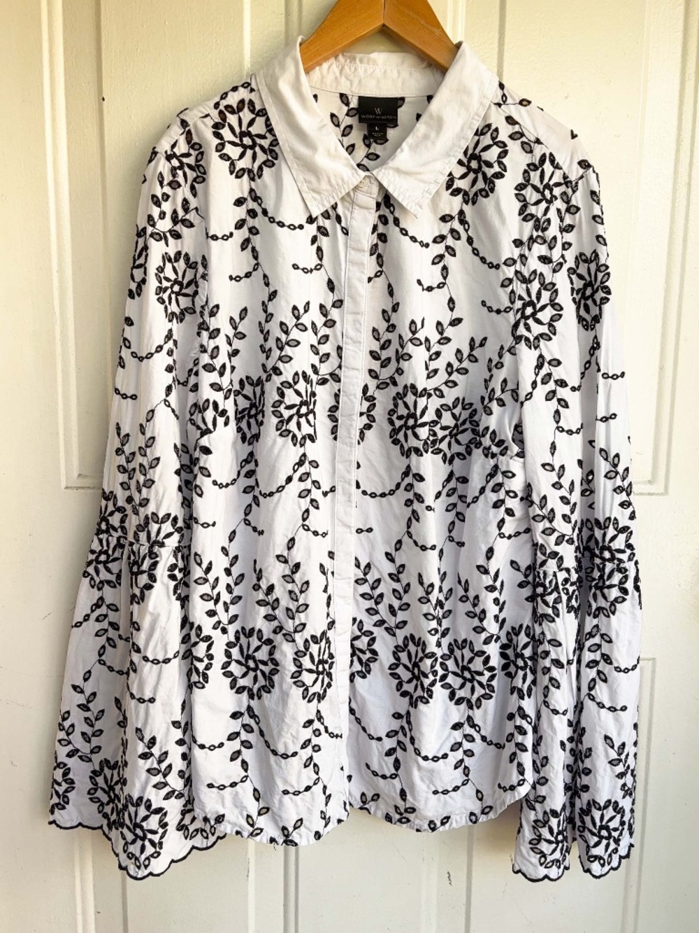 Worthington Women L White Black Embroidered Floral Bell Sleeve Button Blouse
